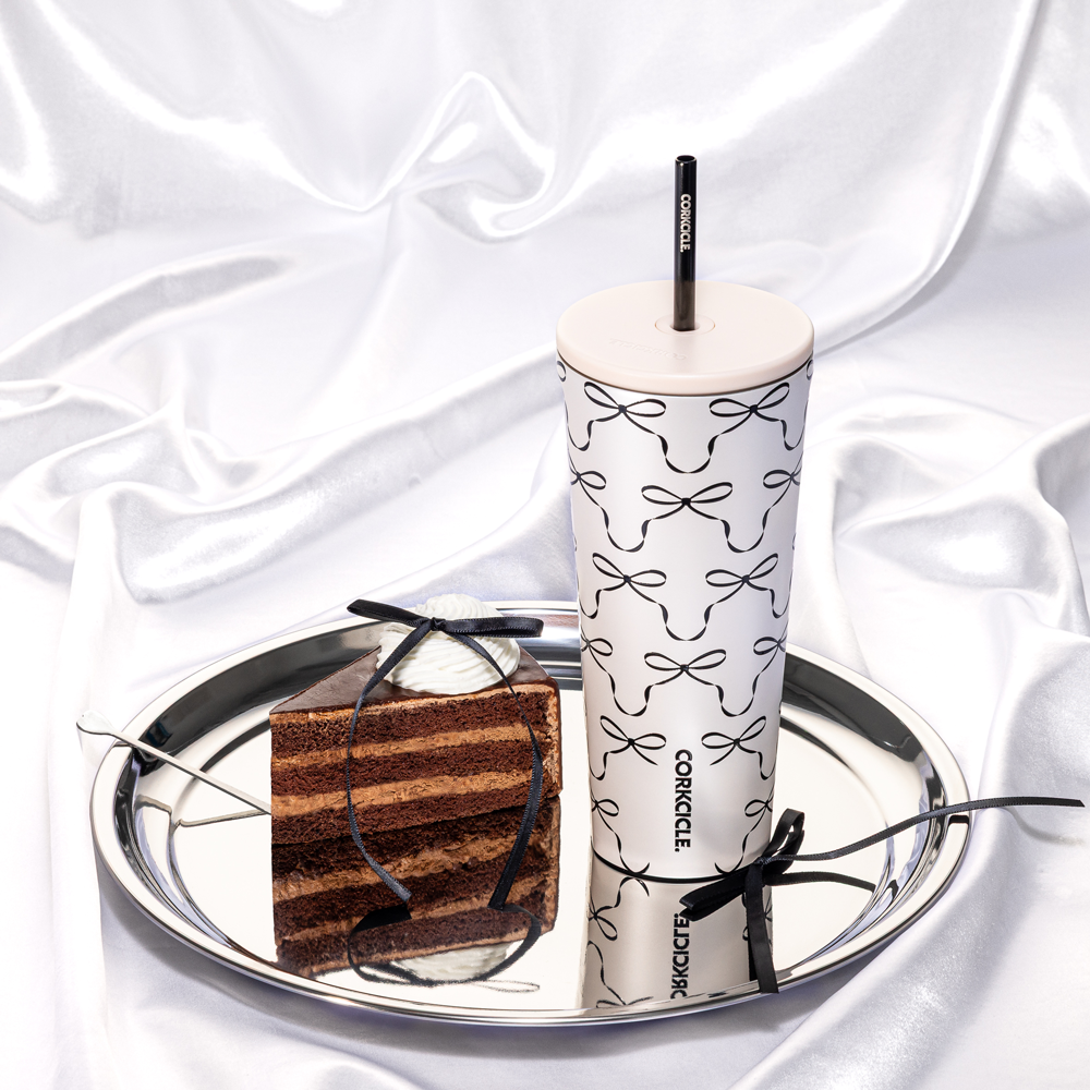 cold-cup-e7 2a98a7269432--2224PBBC-lifestyle.png