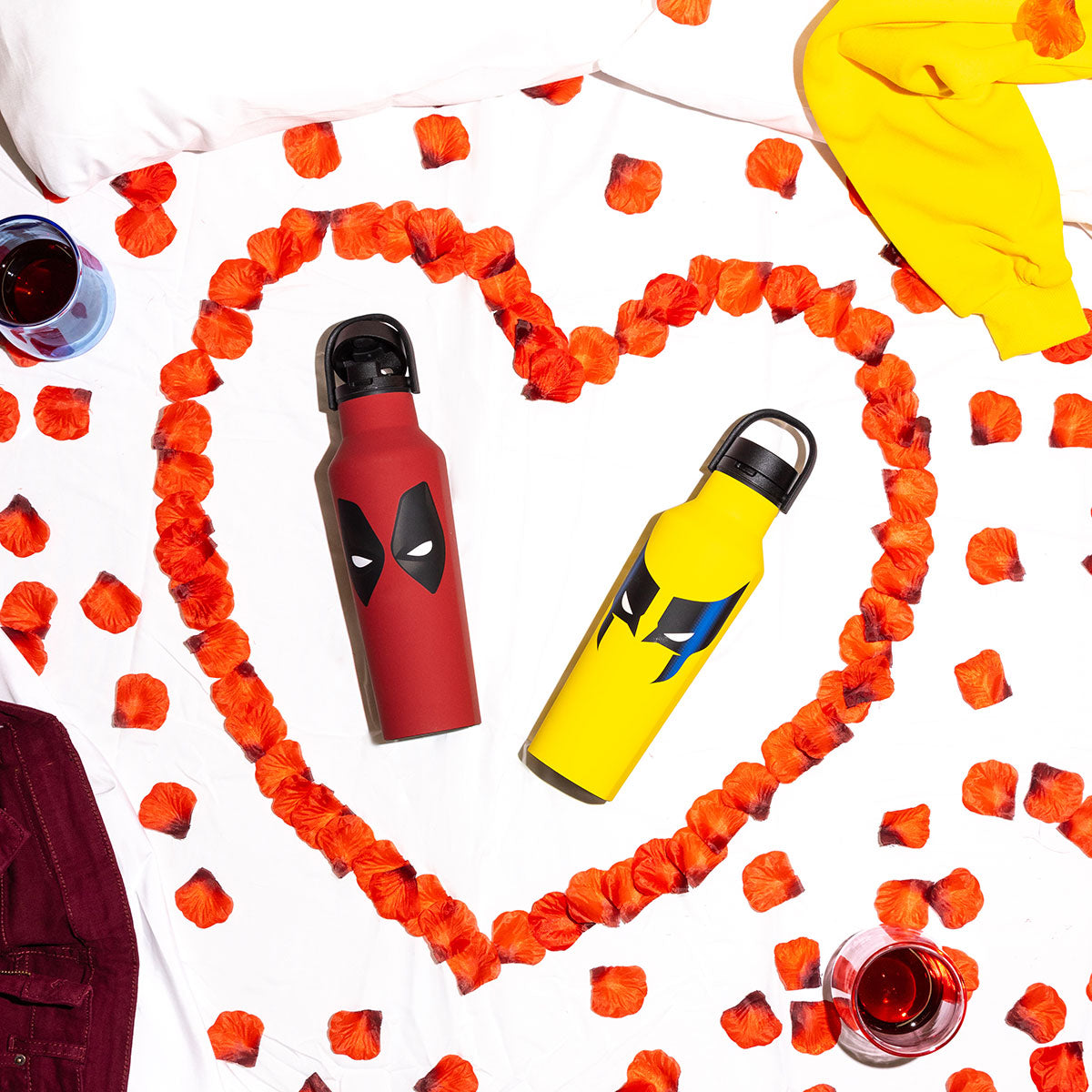 deadpool-and-wolverine-drinkware-v1 a7afce7e71cf--DeadpoolWolverine-PDPLifestyle2.jpg